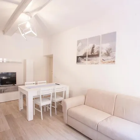 Apartment Cosmopoli - Goelba *